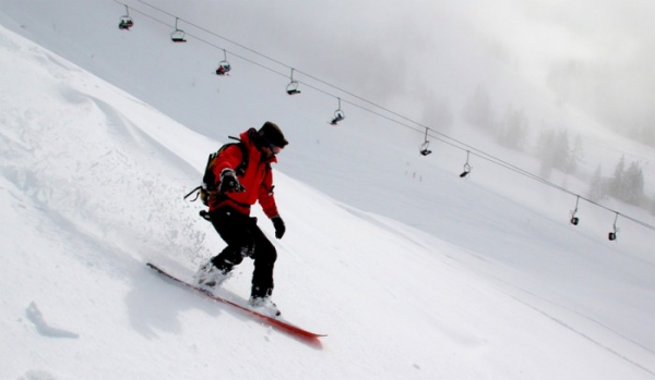 Česko patří k evropské špičce ve vývozu lyžařského vybavení, zimní sporty baví polovinu obyvatel