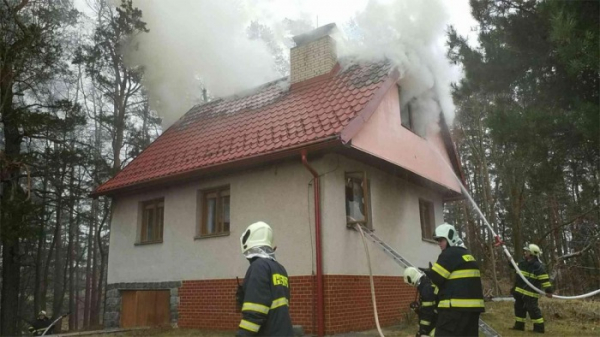 Požár chaty v České Rybné způsobil škody za 700 tisíc korun